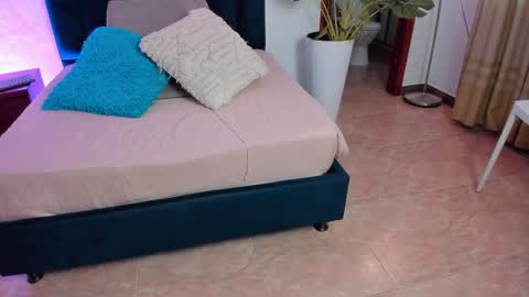 KaliMonroe online show from 01-09-25, 05:43