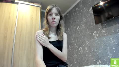 Snapshot of kalisee_ chatting on 11-17-25, 01:28 Kalisee online show from 11-17-25, 01:28