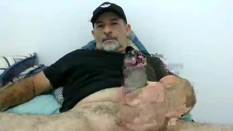 Snapshot of kaliu2021 chatting on 10-29-25, 06:59 kaliu2021 online show from 10-29-25, 06:59