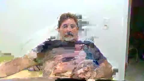 Snapshot of kaliu2021 chatting on 04-12-26, 09:03 kaliu2021 online show from 04-12-26, 09:03