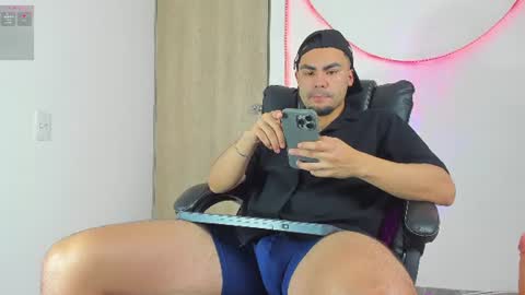 K A L I online show from 07-22-26, 08:28
