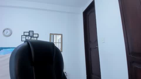 Kamilalopez online show from 02-01-26, 07:23