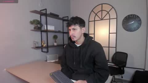 Snapshot of kamal_wolff chatting on 02-07-26, 11:58 jhon online show from 02-07-26, 11:58