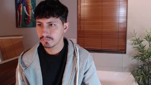 Snapshot of kamal_wolff chatting on 02-11-26, 12:10 jhon online show from 02-11-26, 12:10