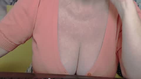 Snapshot of kamaliasim chatting on 02-03-25, 11:15 KamaliaSim online show from 02-03-25, 11:15