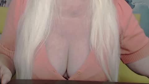 Snapshot of kamaliasim chatting on 02-04-25, 03:00 KamaliaSim online show from 02-04-25, 03:00