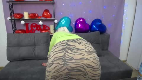 Snapshot of kamaliasim chatting on 02-24-25, 01:13 KamaliaSim online show from 02-24-25, 01:13