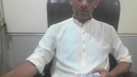 Snapshot of kami99099 chatting on 09-29-25, 04:28 kami99099 online show from 09-29-25, 04:28