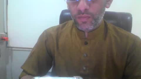 Snapshot of kami99099 chatting on 05-06-26, 04:30 kami99099 online show from 05-06-26, 04:30