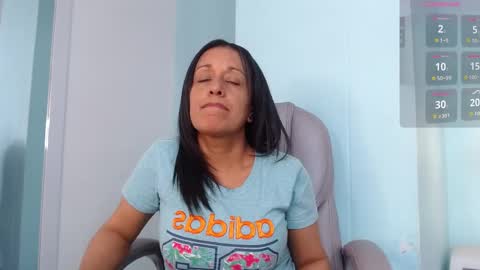 Snapshot of kamila_gh chatting on 10-19-25, 09:26 Kami online show from 10-19-25, 09:26