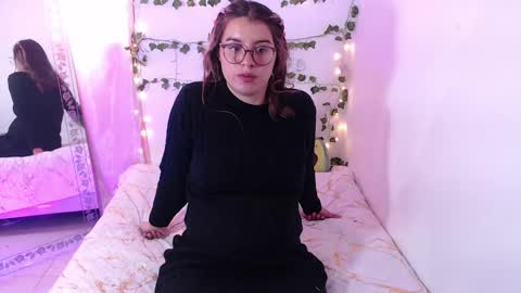 Snapshot of kamilew chatting on 10-03-25, 06:16 kamilew online show from 10-03-25, 06:16