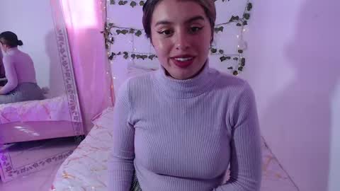 Snapshot of kamilew chatting on 10-11-25, 12:04 kamilew online show from 10-11-25, 12:04
