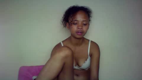 Snapshot of kamillah69 chatting on 02-13-26, 01:23 kamillah69 online show from 02-13-26, 01:23