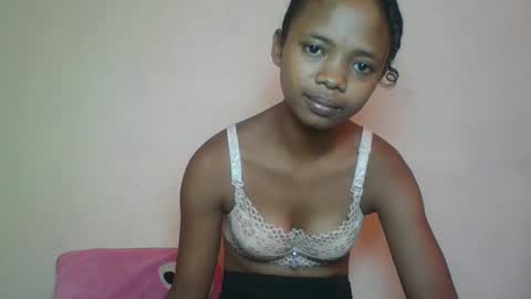 Snapshot of kamillah69 chatting on 02-22-26, 05:19 kamillah69 online show from 02-22-26, 05:19