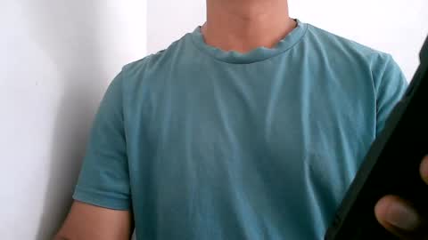 Snapshot of kamilo69_ chatting on 07-25-26, 01:08 Kamilo online show from 07-25-26, 01:08