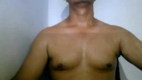 Snapshot of kamilo69_ chatting on 07-26-26, 03:47 Kamilo online show from 07-26-26, 03:47