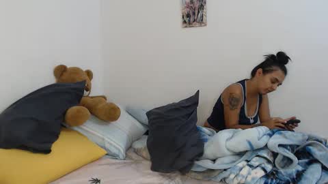 kammy   y   camila online show from 10-02-25, 12:17