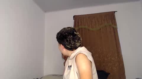 Snapshot of kammy_cami chatting on 05-11-26, 11:38 kammy y camila online show from 05-11-26, 11:38