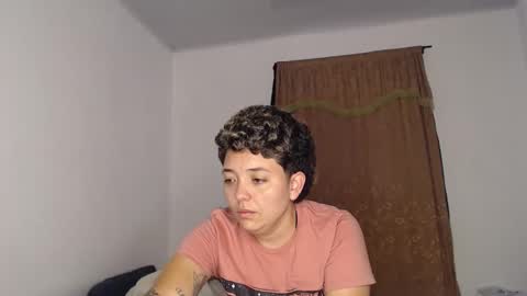 Snapshot of kammy_cami chatting on 05-16-26, 11:53 kammy y camila online show from 05-16-26, 11:53