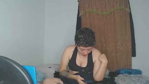 Snapshot of kammy_cami chatting on 05-30-26, 09:06 kammy y camila online show from 05-30-26, 09:06