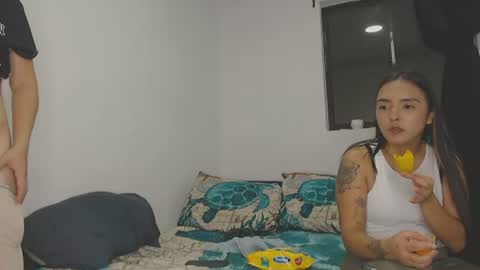 Snapshot of kammy_cami chatting on 06-23-26, 11:47 kammy y camila online show from 06-23-26, 11:47