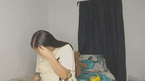 Snapshot of kammy_cami chatting on 06-24-26, 11:15 kammy y camila online show from 06-24-26, 11:15