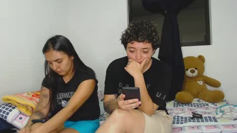 Snapshot of kammy_cami chatting on 07-15-26, 12:27 kammy y camila online show from 07-15-26, 12:27