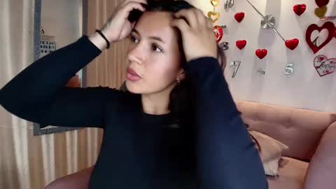 Snapshot of kamy_glam chatting on 02-20-26, 08:09 KAMY online show from 02-20-26, 08:09