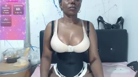 Snapshot of kandysexy chatting on 04-12-26, 04:23 Paola online show from 04-12-26, 04:23