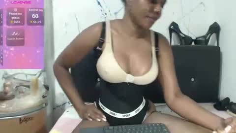 Snapshot of kandysexy chatting on 05-10-26, 03:39 Paola online show from 05-10-26, 03:39