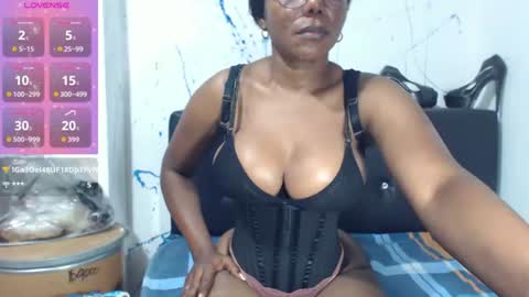 Snapshot of kandysexy chatting on 06-27-26, 05:40 Paola online show from 06-27-26, 05:40