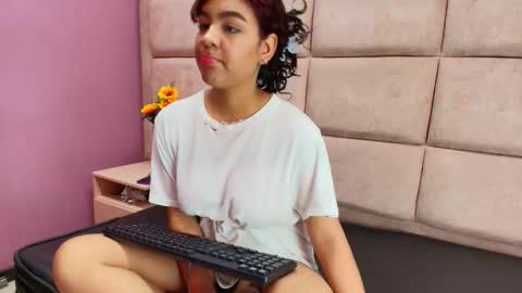 Snapshot of kandyy_love chatting on 01-14-26, 11:38 kandyy_love online show from 01-14-26, 11:38