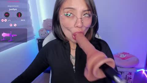 Hanny online show from 10-28-25, 05:37