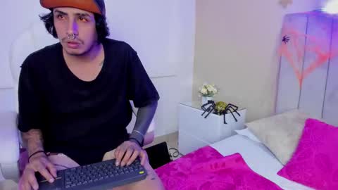 Snapshot of kaoz_23_ chatting on 10-04-25, 03:59 KaoZ Goeth online show from 10-04-25, 03:59