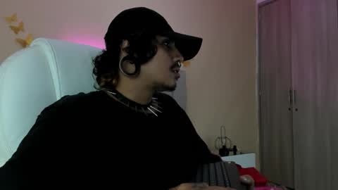 Snapshot of kaoz_23_ chatting on 10-20-25, 02:45 KaoZ Goeth online show from 10-20-25, 02:45