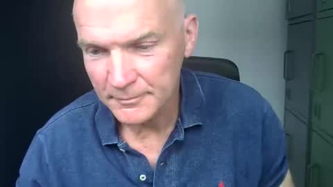 Robbie online show from 06-08-26, 09:42