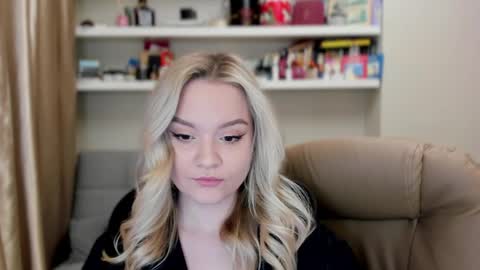 Snapshot of kara_smith_ chatting on 05-21-26, 12:06 Kara. Off from 15th till 24th of December online show from 05-21-26, 12:06