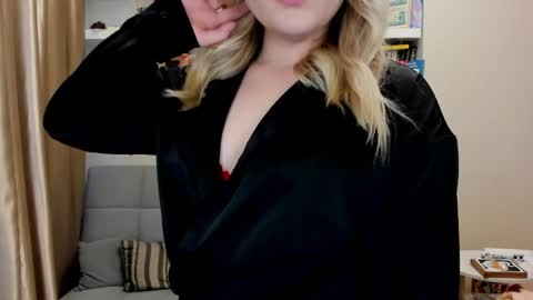 Snapshot of kara_smith_ chatting on 06-08-26, 01:28 Kara. Off from 15th till 24th of December online show from 06-08-26, 01:28