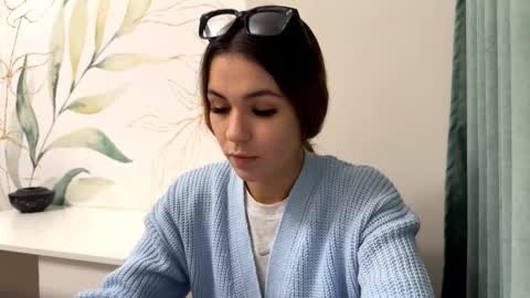 kareentrueax online show from 10-15-25, 06:19