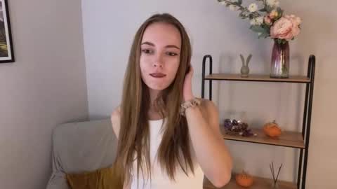 Snapshot of karen_campbell chatting on 09-13-25, 08:14 Lilith online show from 09-13-25, 08:14
