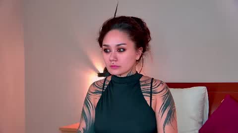Snapshot of karenhotflirt chatting on 06-27-26, 04:23 karenhotflirt online show from 06-27-26, 04:23