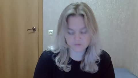 karennelsonx online show from 10-08-25, 08:12