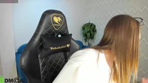 karina_broks online show from 11-25-25, 09:42