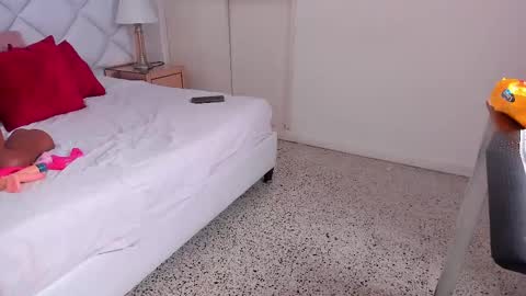 Karina online show from 02-11-25, 04:11