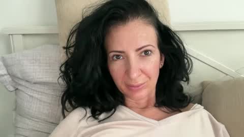 Snapshot of karinablair chatting on 01-04-25, 11:22 Karina online show from 01-04-25, 11:22