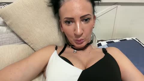 Snapshot of karinablair chatting on 01-05-25, 05:30 Karina online show from 01-05-25, 05:30