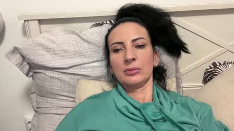 Snapshot of karinablair chatting on 01-10-25, 04:33 Karina online show from 01-10-25, 04:33