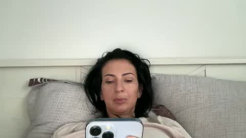 Snapshot of karinablair chatting on 02-14-25, 03:05 Karina online show from 02-14-25, 03:05