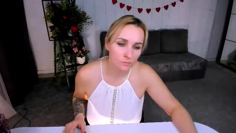 Snapshot of karinella_x chatting on 02-21-25, 09:32 Karina online show from 02-21-25, 09:32