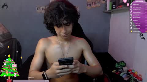 Snapshot of kariozzz chatting on 12-12-24, 12:27 call me kai 3 online show from 12-12-24, 12:27